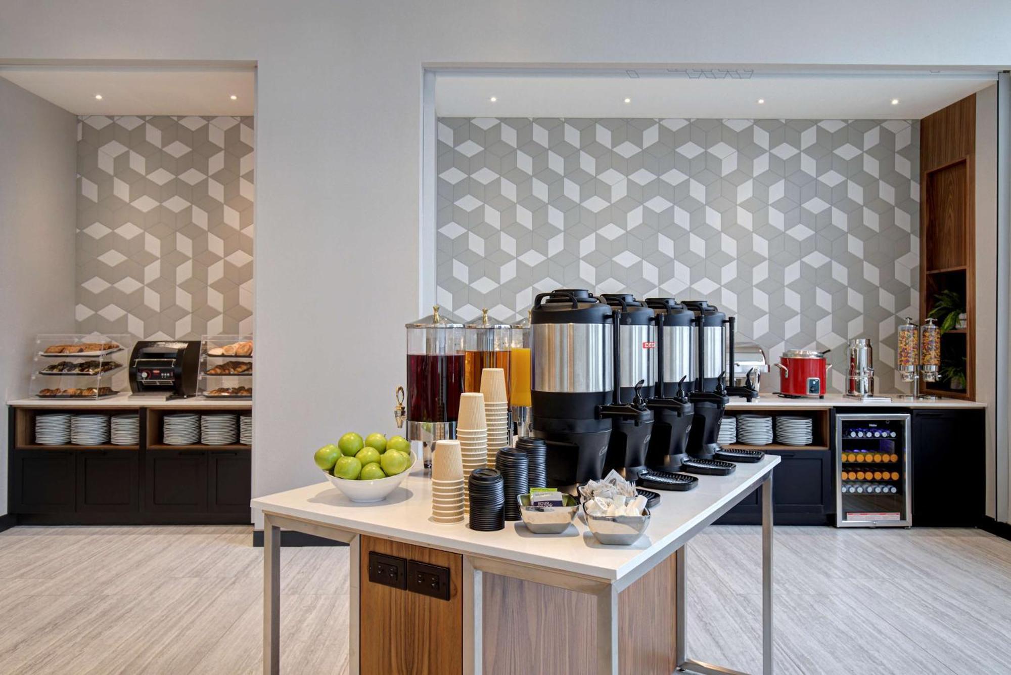Hampton Inn Montreal Downtown, Qc Eksteriør bilde