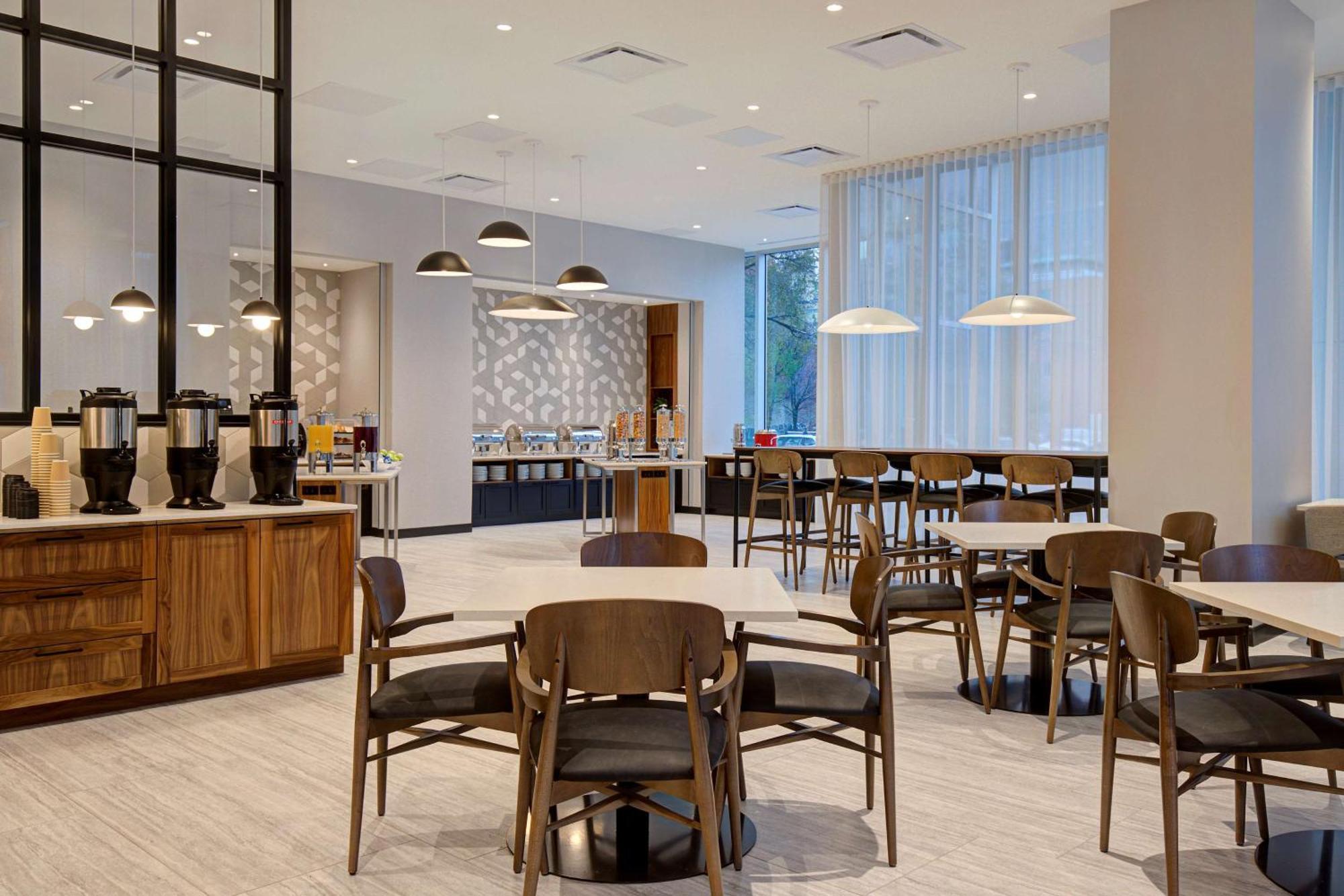 Hampton Inn Montreal Downtown, Qc Eksteriør bilde